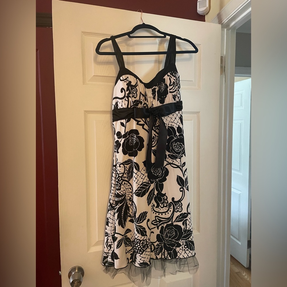 Worn once pretty dress.